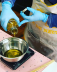 Ateliers de Création de Savons 2024  Atelier de saponification à froid (SAF)  Ouvert aux débutants et amateurs (16+) Durée : environ 3 heures Fabriquez 8 pains de savon Résumé de l'atelier fourni Détails :  Dimanches 10h-13h Stationnement gratuit boulevard Saint-Laurent Annulation : informer une semaine à l'avance, sinon pas de remboursement/reprise Ateliers privés disponibles pour groupes de 8+  Accessibilité : Personnes à mobilité réduite bienvenues