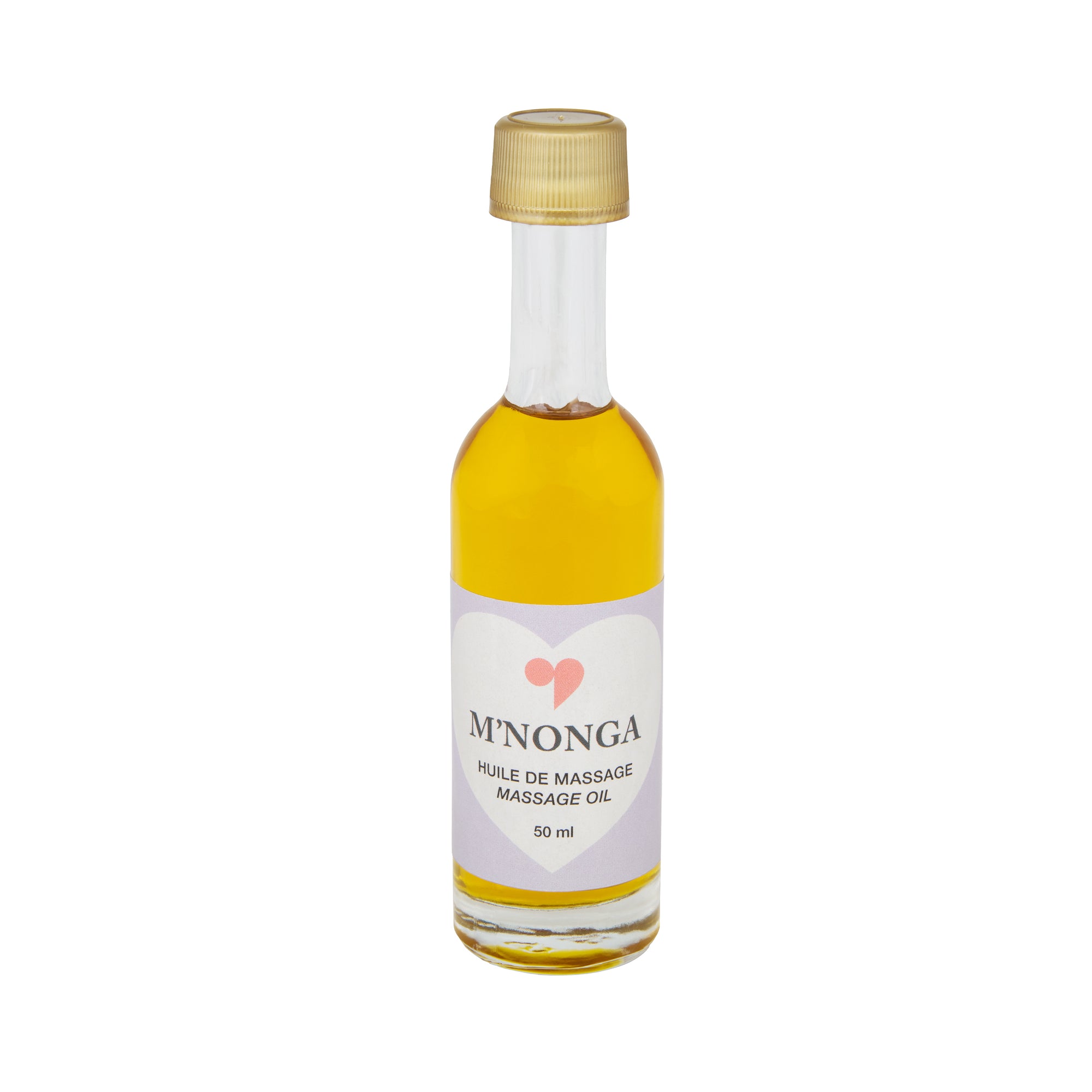 Mini bouteille en verre de 50 ml. L’huile de massage est composée de différentes huiles végétales et d’huile de chanvre et parfumée d’huiles essentielles d'ylang ylang, de poivre noir, de cèdre et de verveine. Cette formule naturelle glisse facilement sur la peau, procurant une expérience de massage apaisante et revitalisante.