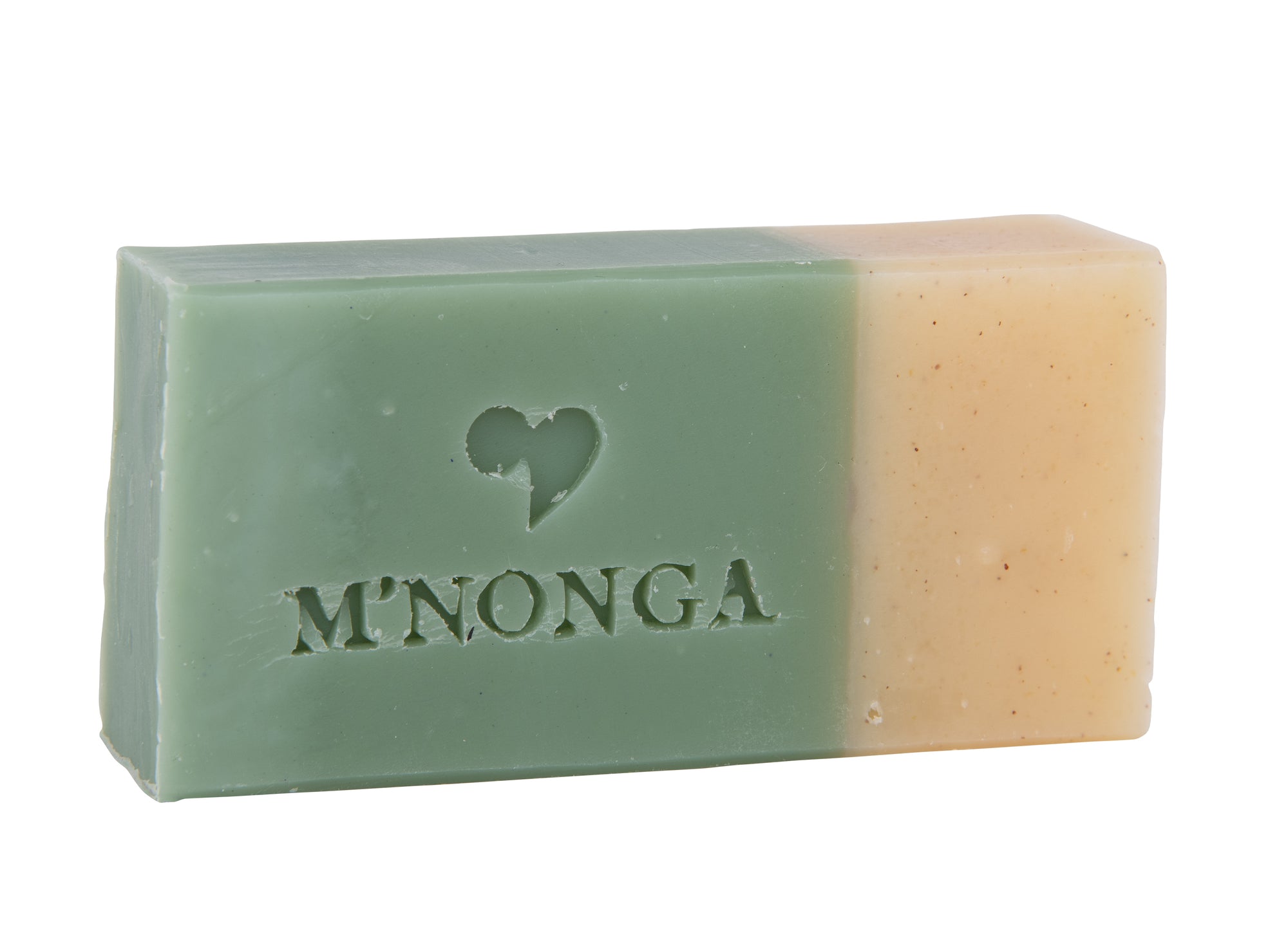Savon corps visage 100 g. Huile d’argan et d’huile essentielle d’eucalyptus. Bicolor étagé nature et vert pâle. Contient de la farine d’orge qui ajoute un côté exfoliant.