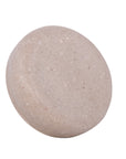 Savon rond 90 g pour le visage. Composé d’huiles végétales, de sel d'Himalaya et d’argile grise du canada. Contient des huiles essentielles de patchouli et d’orange.
