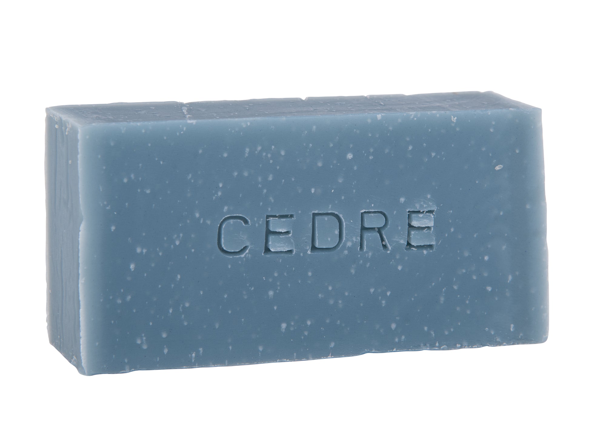 Savon corps visage 90 g, à l’huile essentielle de cèdre atlas. Forme rectangulaire couleur bleu. Surgras à 8%.  Notre savon convient à tous les types de peau et constitue le choix idéal pour une utilisation quotidienne afin d'obtenir une peau lisse et éclatante.