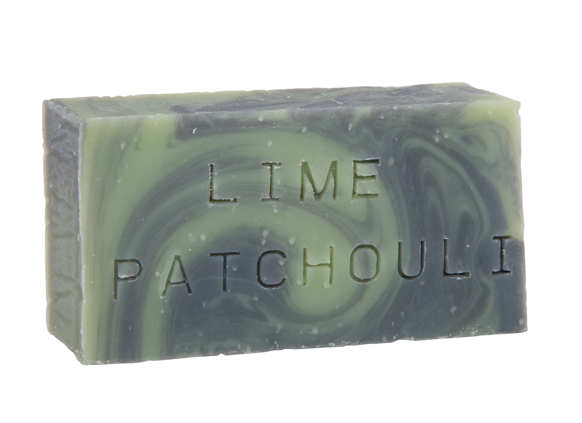 Savon corps visage 90 g, aux l’huiles essentielles de lime et de patchouli. Charbon activé. Forme rectangulaire, bicolor marbré noir et vert. Surgras à 8%.  Notre savon convient à tous les types de peau et constitue le choix idéal pour une utilisation quotidienne afin d'obtenir une peau lisse et éclatante.