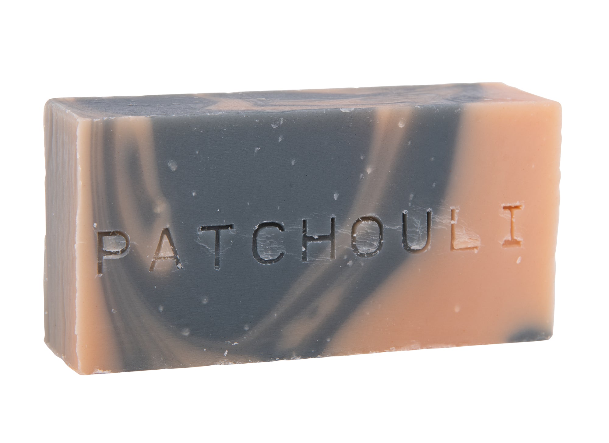 Savon corps visage 90 g.  Forme rectangulaire bicolor marbré rose et noir. Huile essentielle patchouli. Argile rouge, charbon activé. Surgras à 8%.  Notre savon convient à tous les types de peau et constitue le choix idéal pour une utilisation quotidienne afin d'obtenir une peau lisse et éclatante.